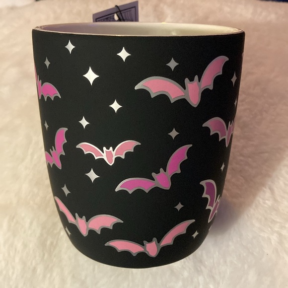 Pink bats mug - Picture 2 of 5